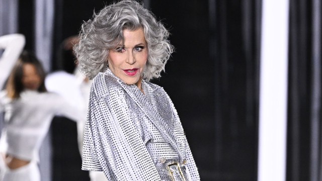 Jane Fonda faz 87 anos. Relembre os looks da atriz que não envelhece