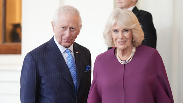 Buckingham revela postal de Natal do Rei Charles III