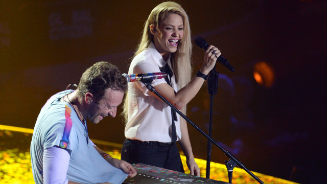 Shakira fala sobre apoio de Chris Martin após separação de Piqué