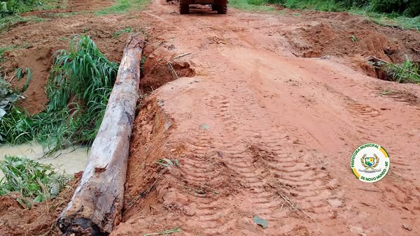 Prefeitura realiza recuperação da ponte da Linha Nova Conquista.