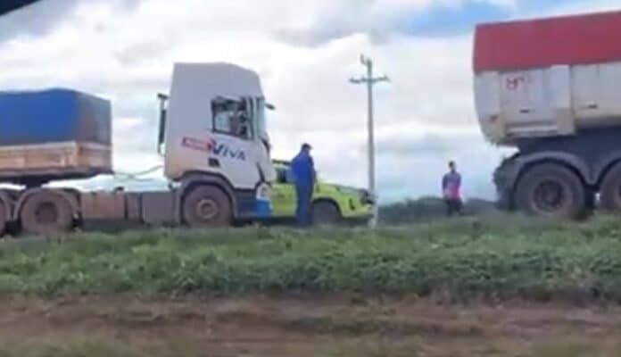 Carretas batem na BR-163 em Sorriso