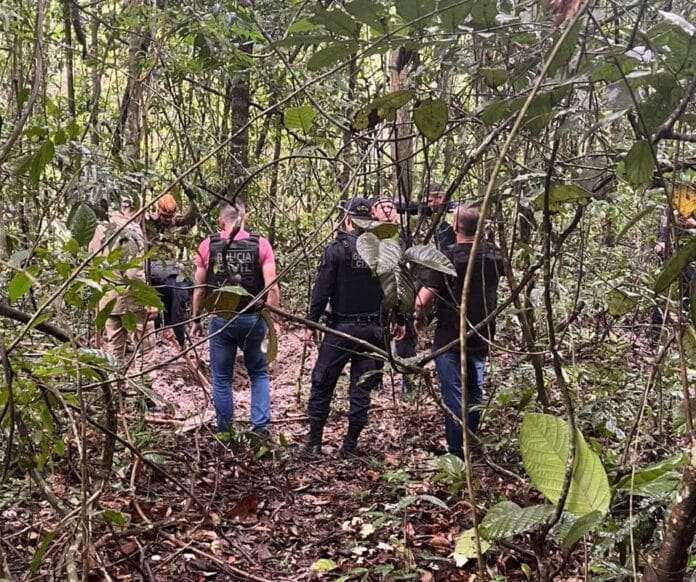 Bombeiros localizam 12º corpo em cemitério clandestino em Lucas do Rio Verde