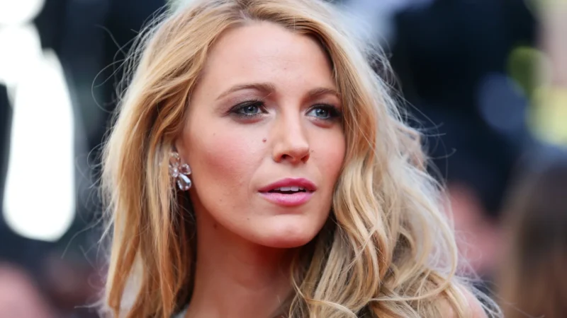 Blake Lively é acusada de soltar pum e arrotar no set de ‘Gossip Girl’