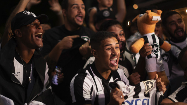 Botafogo chega a 11 saídas após títulos dobradinha em 2024