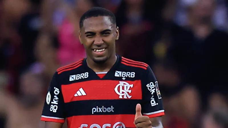 De maior promessa à joia sem espaço, por que Lorran pode sair do Flamengo