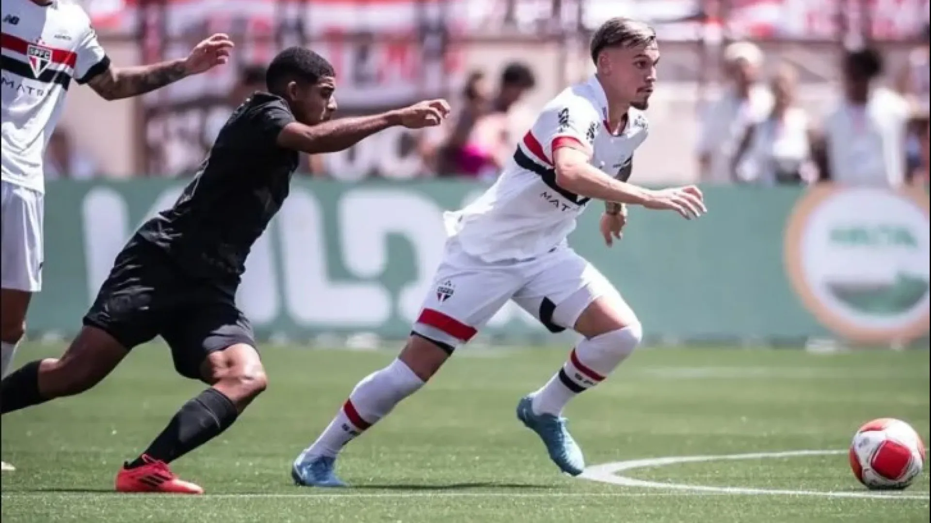 São Paulo vira sobre o Corinthians e é campeão da Copinha pela quinta vez