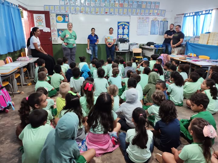 A Secretaria de Educação em parceria com as escolas e o Conselho Tutelar, está realizando uma série de palestras para conscientização e prevenção do bullying no ambiente escolar.