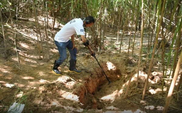 Sobe para 11 o número de corpos encontrados em cemitério de facção