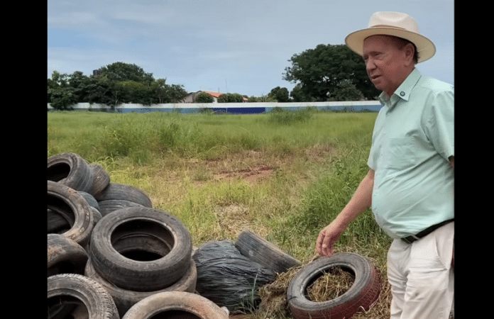 Prefeito critica pneus jogados em área pública em Sinop em pleno combate a dengue: “malandro”, “vergonha”