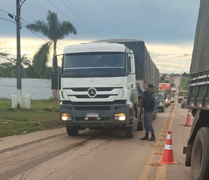 Alta Floresta: etapa da operação “Tolerância Zero” aborda motoristas na MT-208