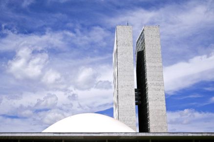 PL revê plano da Ficha Limpa após pecha de defender corruptos