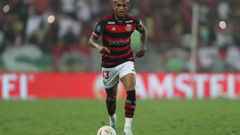 Flamengo sai invicto de clássicos e vê rivais em apuros no Carioca