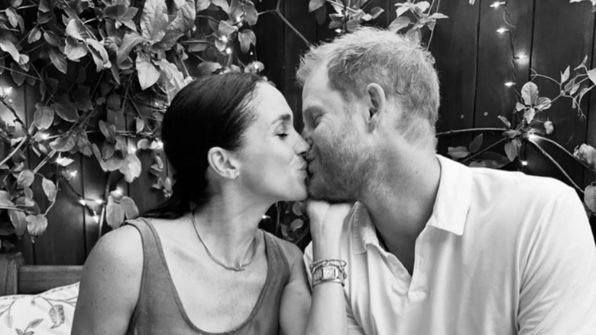 Meghan Markle fala sobre Harry em declaração rara: “O amor vence”