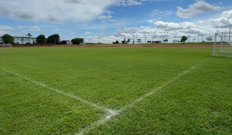 Estádio Municipal de Matupá pronto para uso enquanto campo do Bairro União passa por regularização