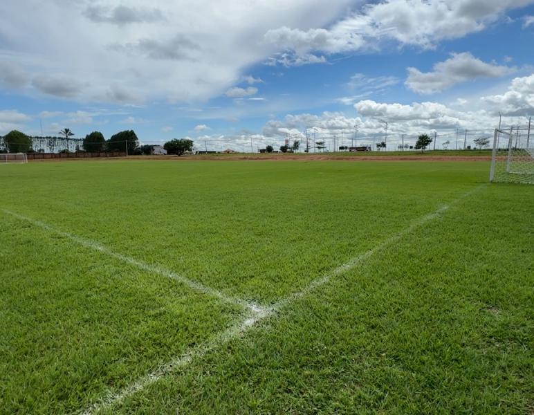 Estádio Municipal de Matupá pronto para uso enquanto campo do Bairro União passa por regularização