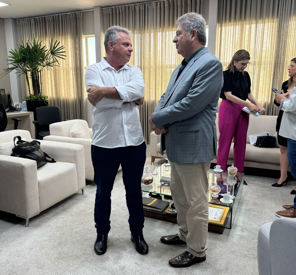Prefeito Casciano participa de reunião no Tribunal de Contas para debater investimentos no Centro de Tratamento Renal