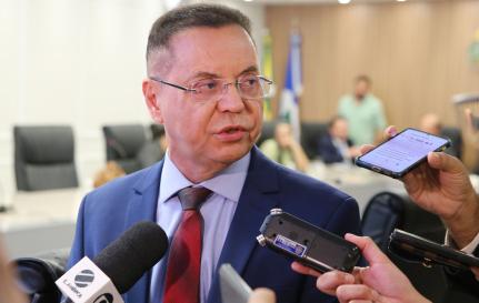 Botelho evita polêmica na escolha entre Jayme e Pivetta para disputa ao governo