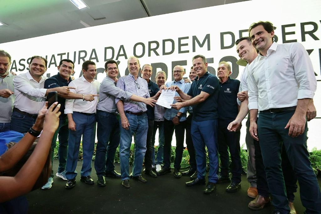 Governador assina ordem de serviço para obras de duplicação do último trecho na BR-163