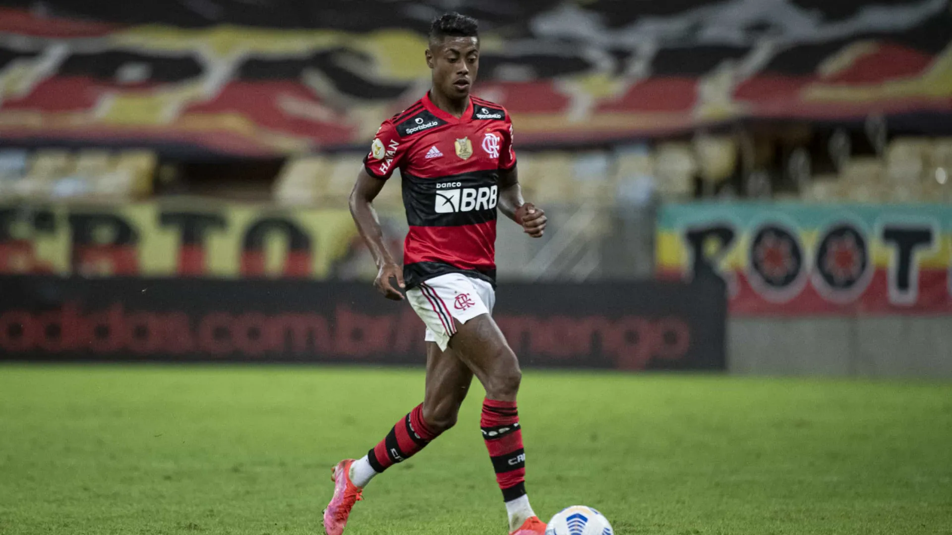 Bruno Henrique tem lesão confirmada e desfalca Flamengo contra o Fluminense