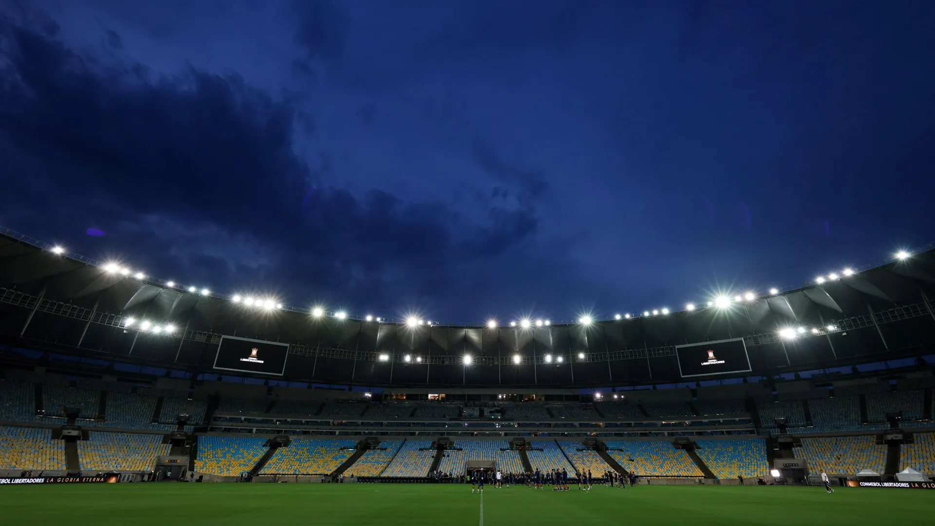 Flamengo e Internacional fazem duelo de favoritos no Maracanã