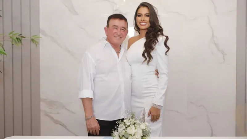 Amado Batista e miss Calita Franciele se casam no civil