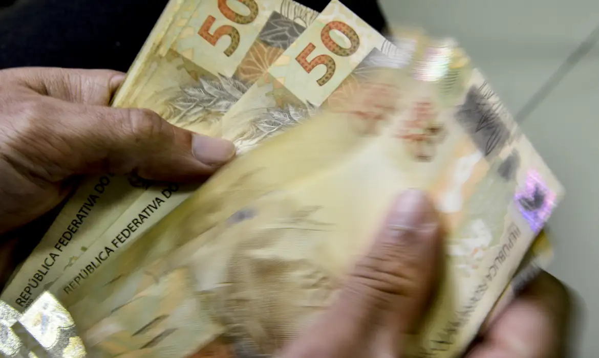 Abono do PIS/Pasep começa a ser pago para nascidos em fevereiro