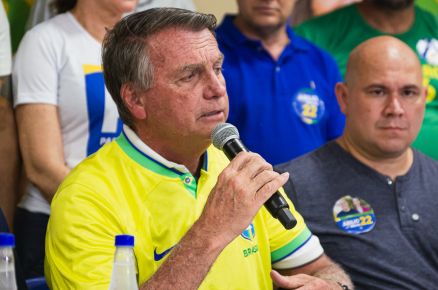Bolsonaro e políticos lamentam morte do papa Francisco