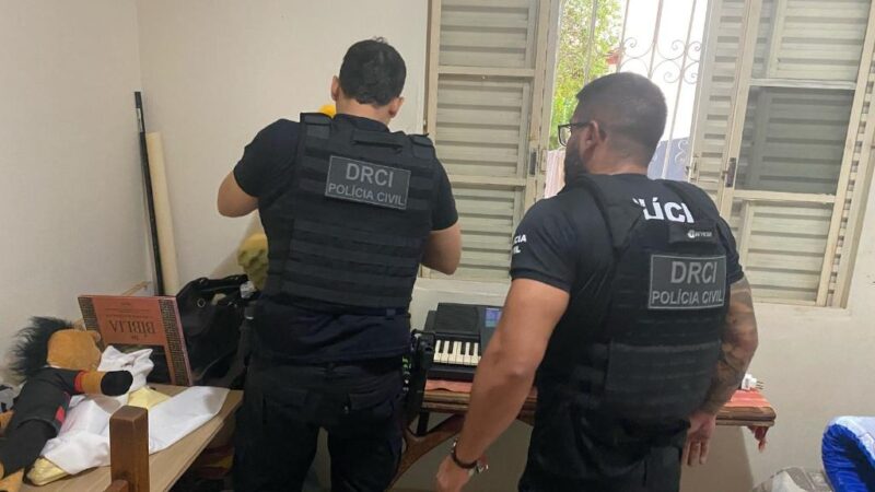 Polícia Civil cumpre mandados contra menor que disseminava discurso de ódio e ameaça à vida de mulheres