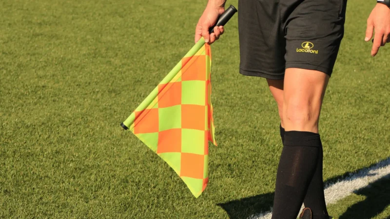 Punição da CBF para quem subir na bola une jogadores contra ‘futebol cada vez mais chato’
