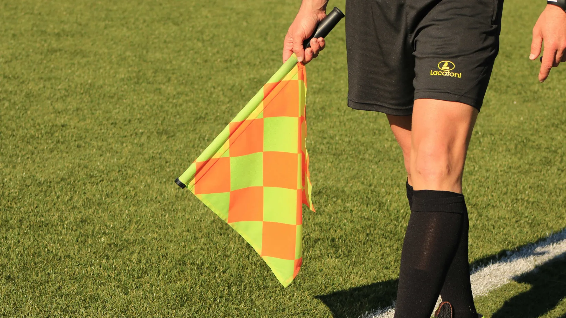 Punição da CBF para quem subir na bola une jogadores contra ‘futebol cada vez mais chato’