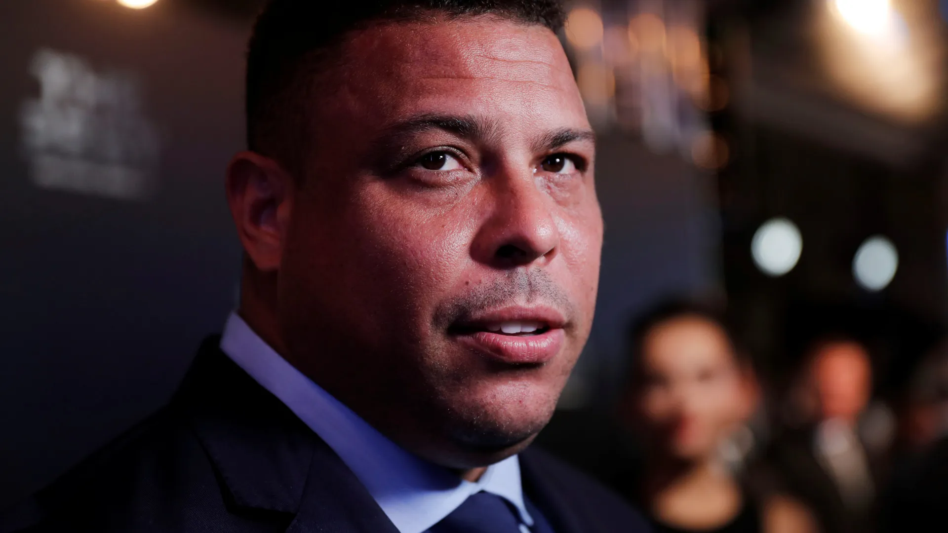 Ronaldo dá ‘solução’ para camisa 9 da seleção e vê time sem coragem