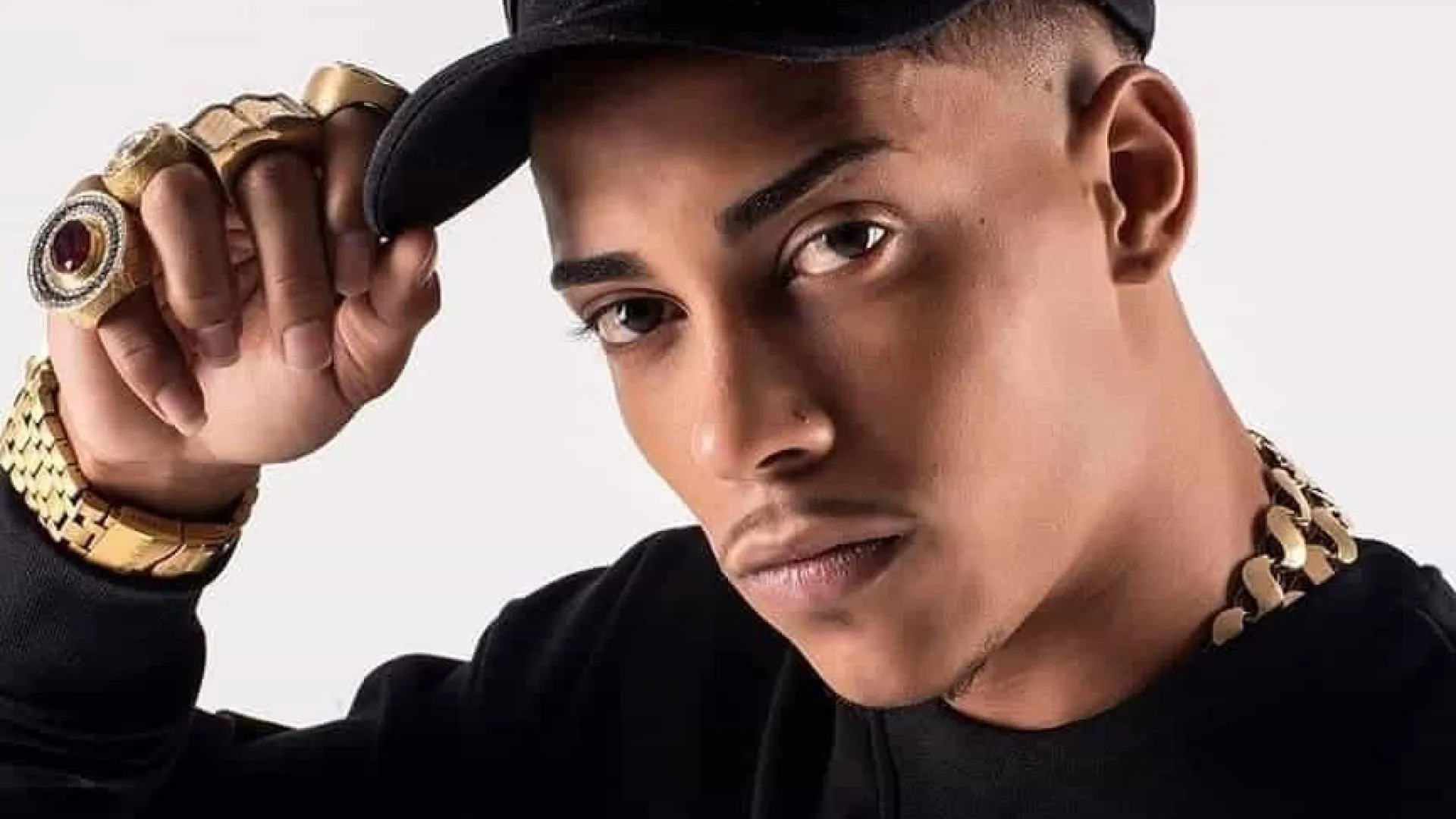 MC Poze recupera joias avaliadas em R$ 2 milhões