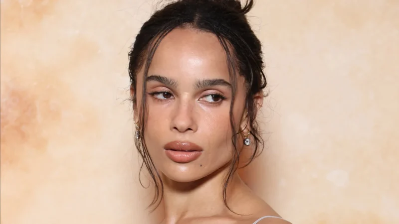 Zoë Kravitz vive romance “em segredo” com famoso ator