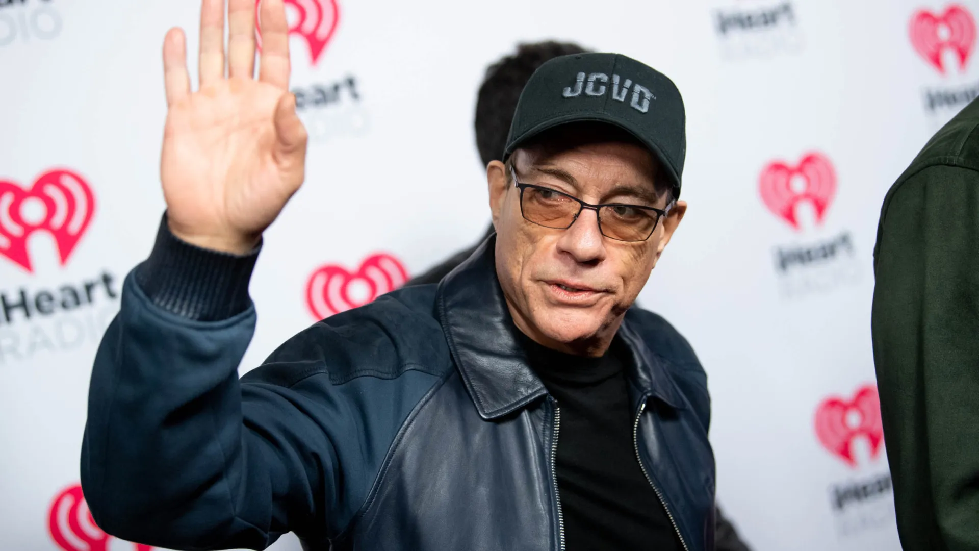 Van Damme é acusado de fazer sexo com vítimas de tráfico sexual