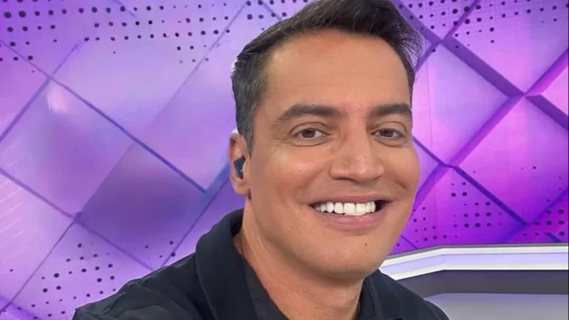 Léo Dias é internado com pneumonia em São Paulo