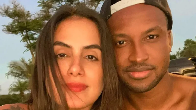 Thiaguinho e Carol Peixinho anunciam o sexo do primeiro filho