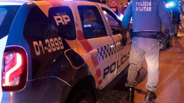 Tiro acidental em restaurante de Colíder fere mulher no rosto e na perna