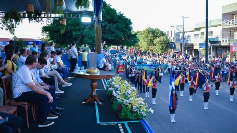 Alta Floresta: Desfile Cívico destaca realizações da Administração Municipal e o importante trabalho das entidades