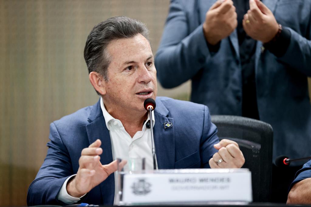 Governador determina revisão dos consignados de servidores em Mato Grosso