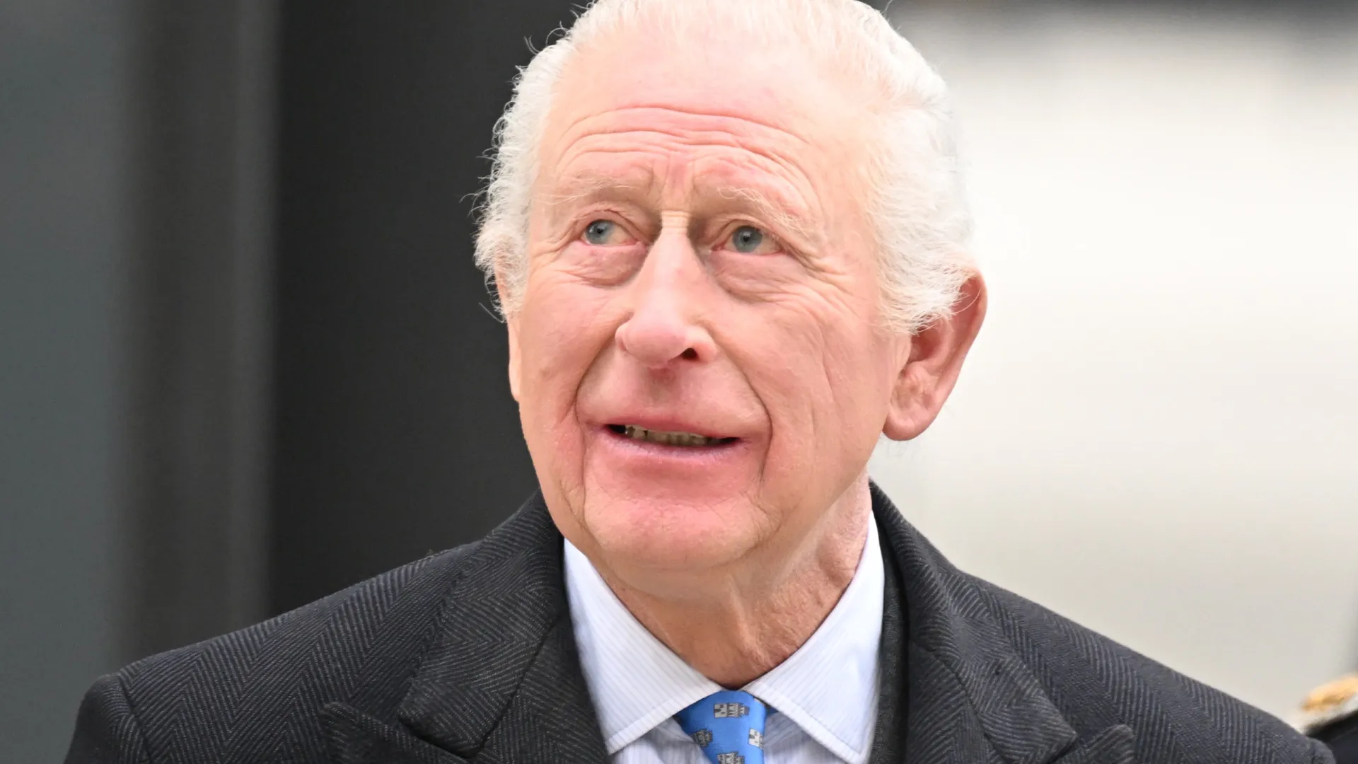 Palácio de Buckingham reage após Harry perder recurso e dar entrevista