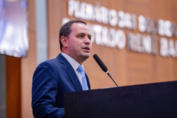 Diego vê “vitória e conectividade” sobre instalação de torre