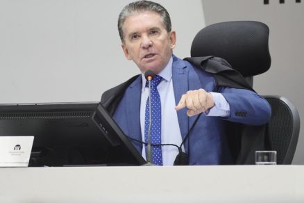 Sérgio Ricardo é reeleito presidente: “Vou brigar se for preciso”
