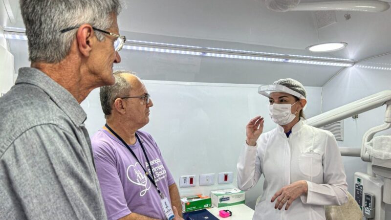 Prefeito Chico Gamba acompanha atendimento da unidade móvel do Hospital do Câncer de Mato Grosso