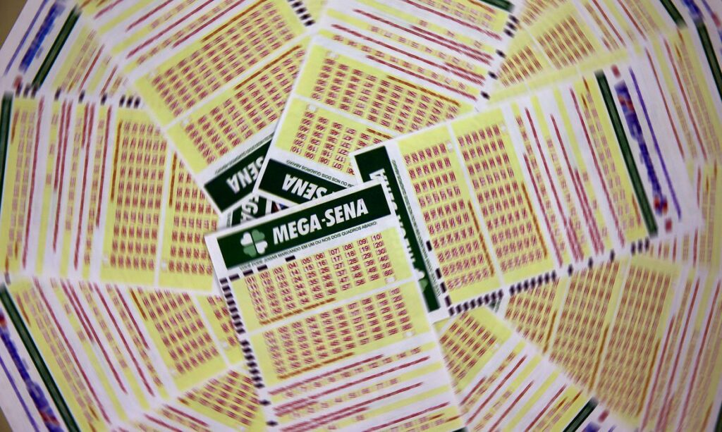Mega-Sena acumula novamente e prêmio principal vai para R$ 130 milhões