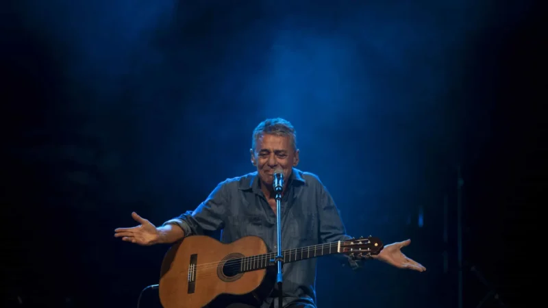 ‘Sofreu desequilíbrio sutil’, diz médico que operou Chico Buarque
