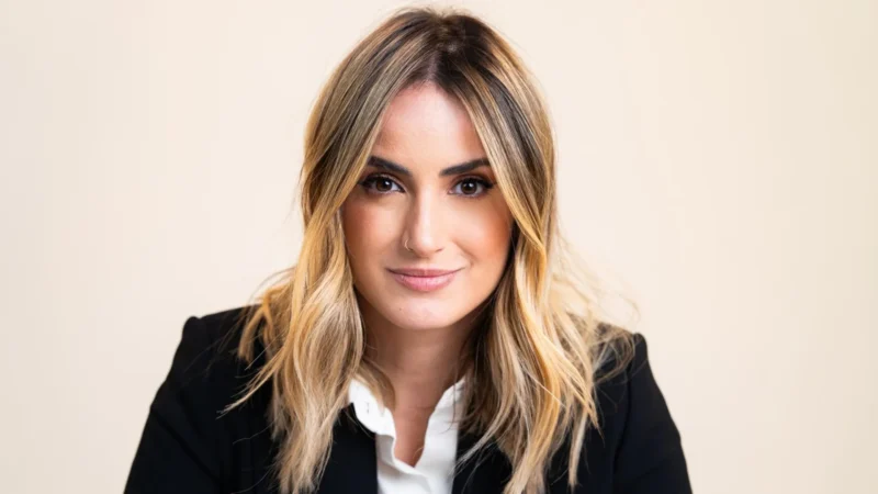 Mari Palma assume namoro com humorista Osmar Campbell dois anos após divórcio
