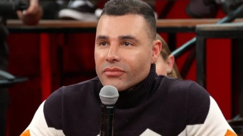 A imprensa que me tirou do armário, diz comediante Rodrigo Sant’anna