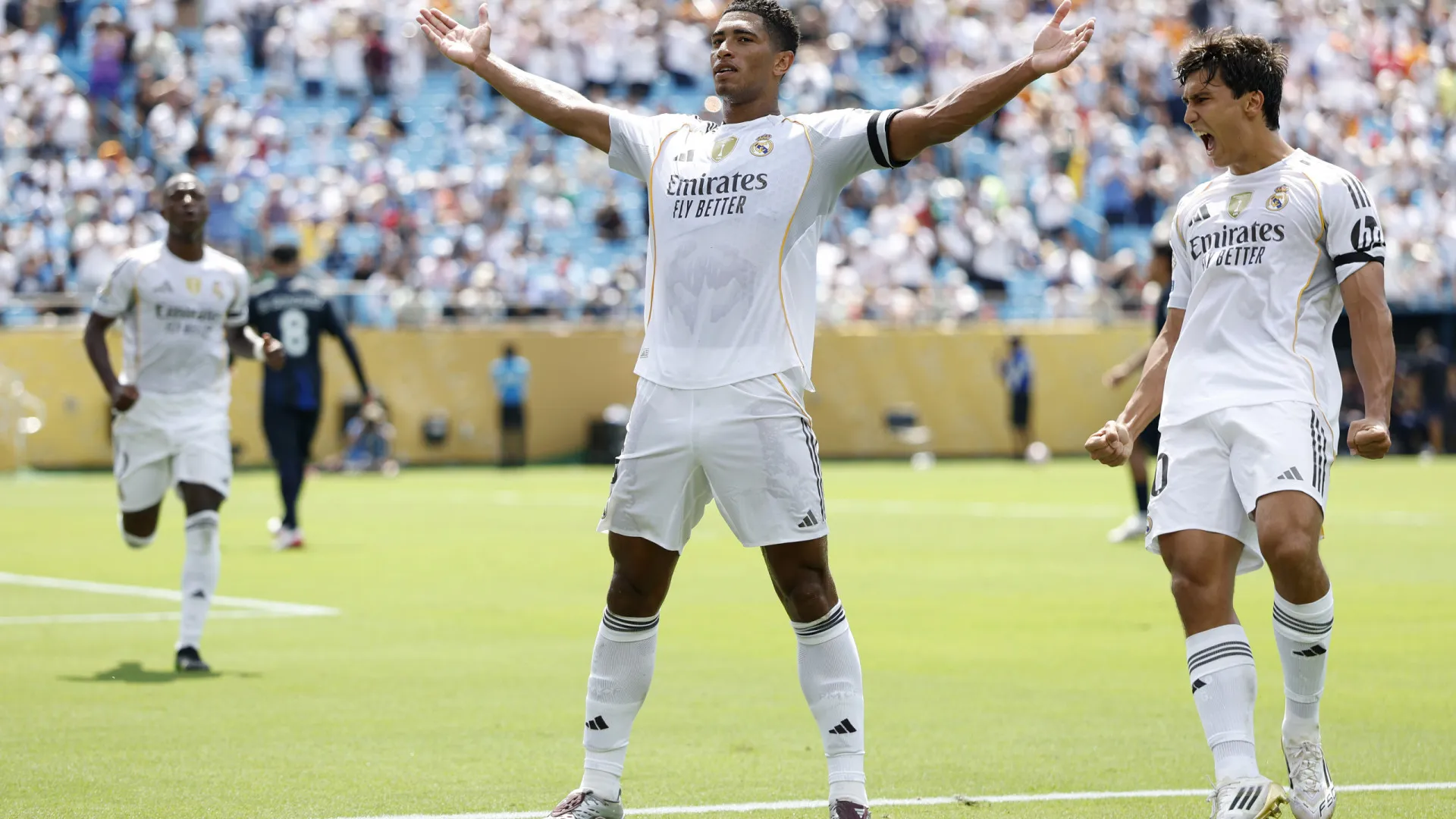 Real joga com um a menos por 94 min, mas espanta zebra e despacha Pachuca