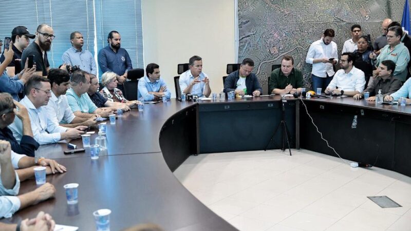 Governador cita investimento de R$ 1,2 bilhão e anuncia novas obras