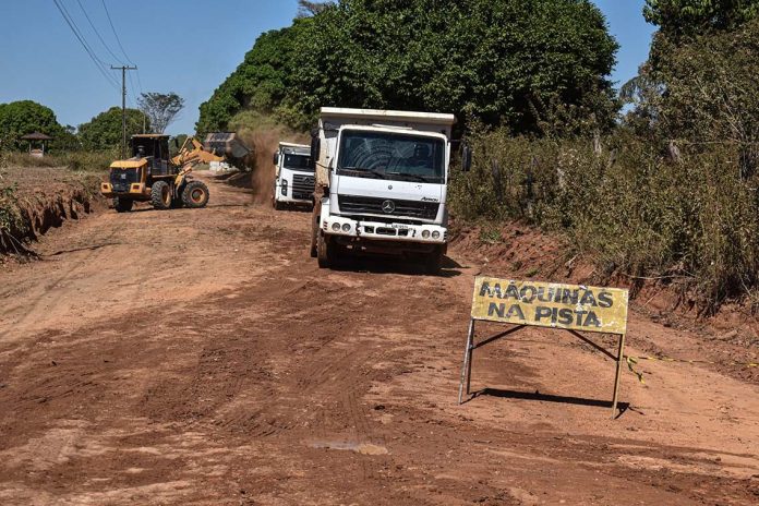 Alta Floresta: prefeitura realiza pavimentação em vias públicas no Setor Industrial